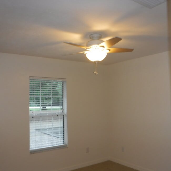 Building Photo - 1021 NE 2nd Ave