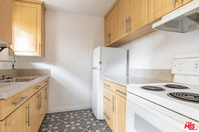 Building Photo - 4255 5th St