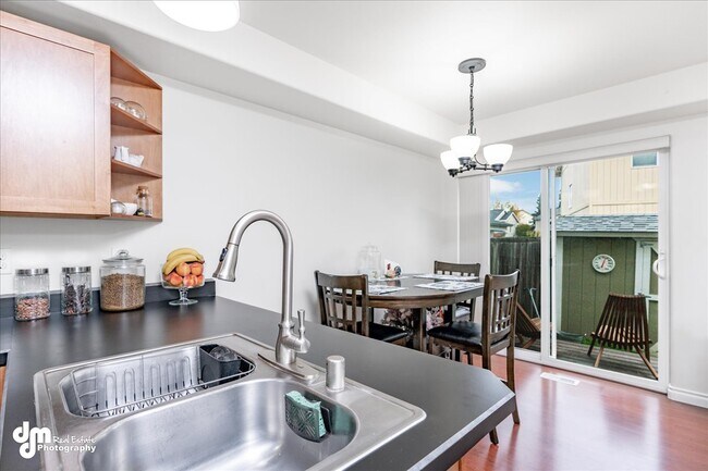 Building Photo - 299 Skwentna Dr