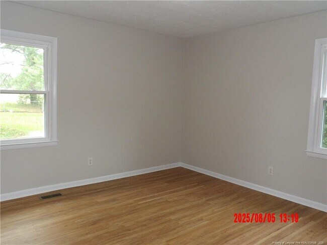 Building Photo - 1920 Aspen Cir