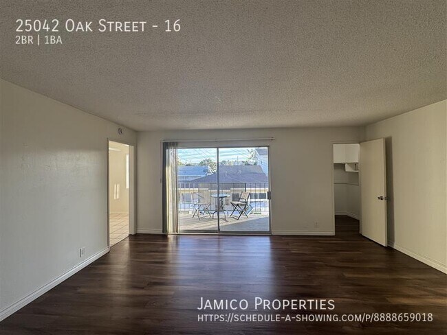 Building Photo - 25042 Oak St