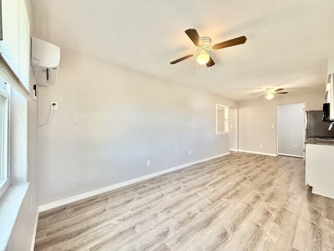 Building Photo - 4091 58th Ave