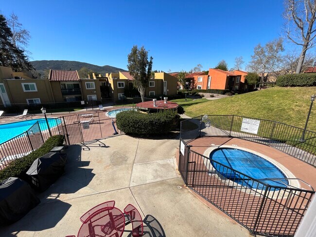 Building Photo - 17131 W Bernardo Dr