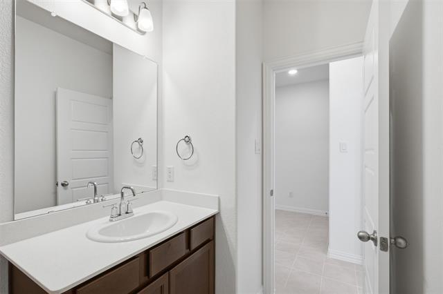 Building Photo - 825 Birdie Dr