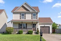 Building Photo - Large, Nice home close to Fort Campbell an...