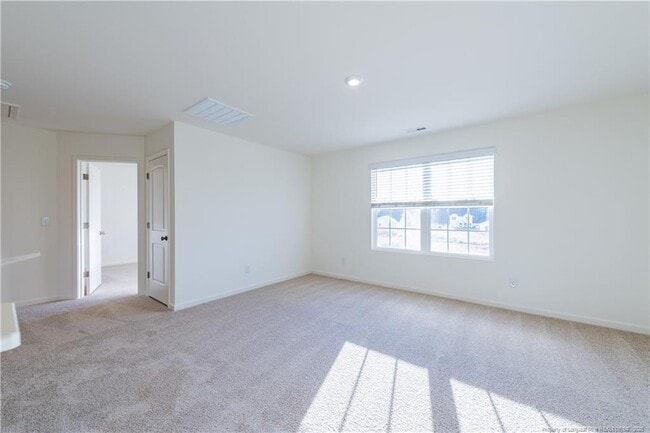 Building Photo - 55 Fern Ridge Dr