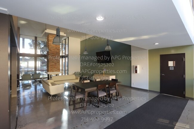 Building Photo - 5585 E Pacific Coast Hwy