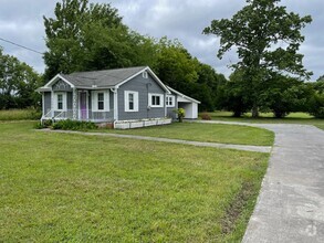 Building Photo - Cozy 2/1 House in Shannon $1,195