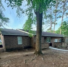 Building Photo - 7108 Cross Tie Dr