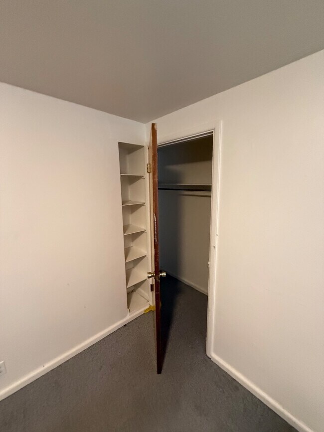 Building Photo - 1245-1247 S 5th Ave