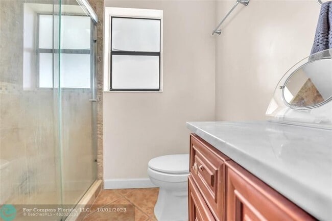 Building Photo - 3655 Cocoplum Cir