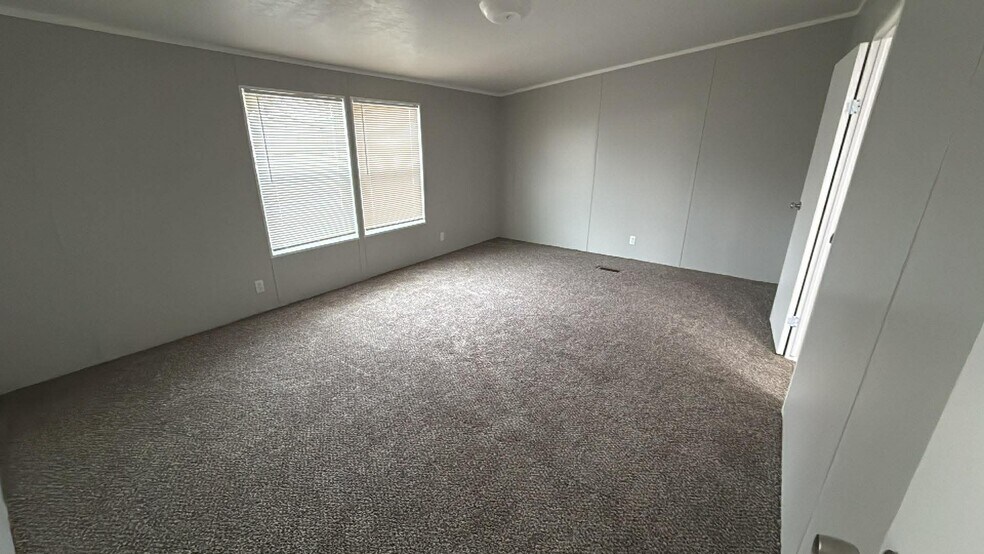 Building Photo - 120A Parker Dr