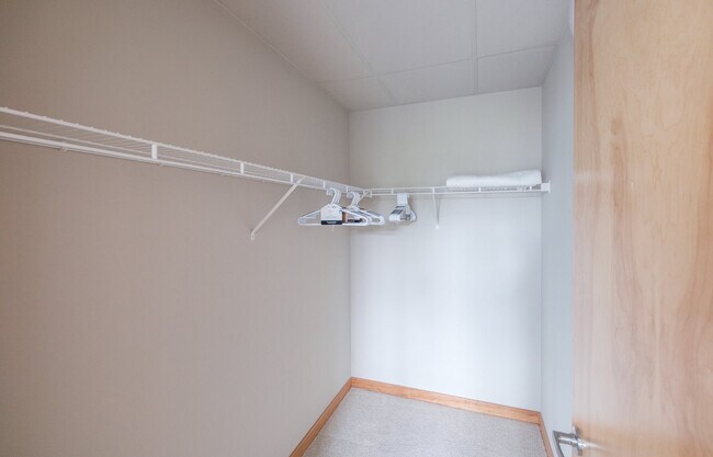 Building Photo - 1255 NW 9th Ave