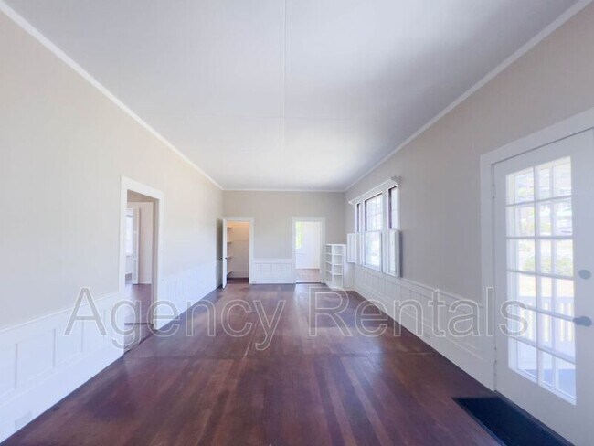 Building Photo - 2205 Hyde St