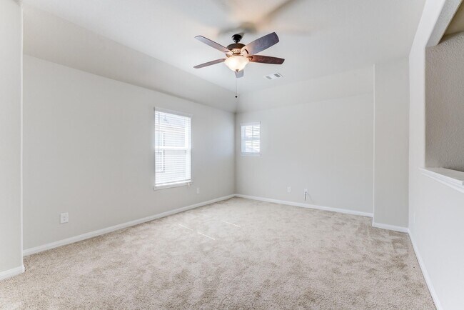 Building Photo - 5842 Adelaide River Dr