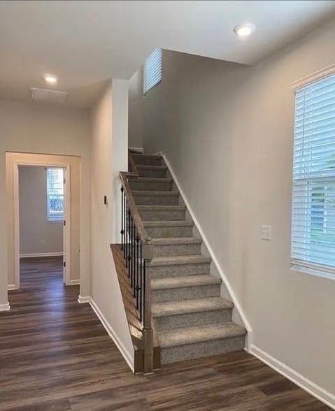 Building Photo - 3010 Pirates Pl