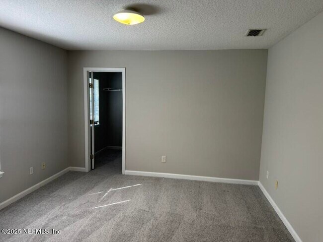 Building Photo - 14014 Summer Breeze Dr