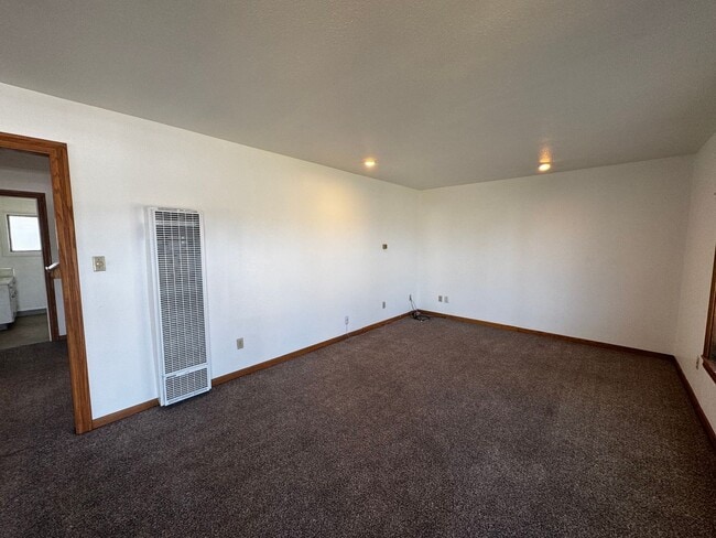 Building Photo - 1527 Santa Clara St
