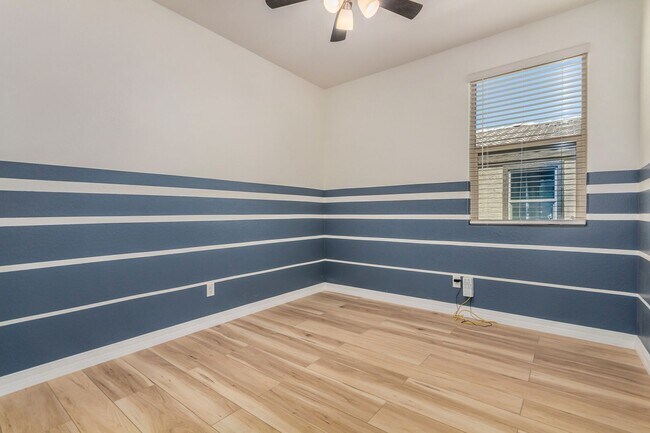 Building Photo - Beautifully Updated Home in Desirable Buck...