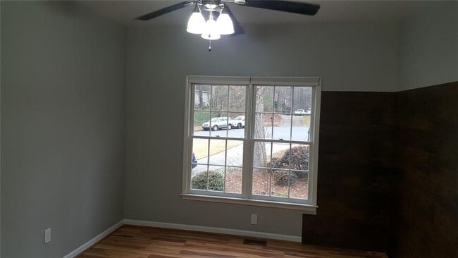 Building Photo - 3885 Waterford Dr