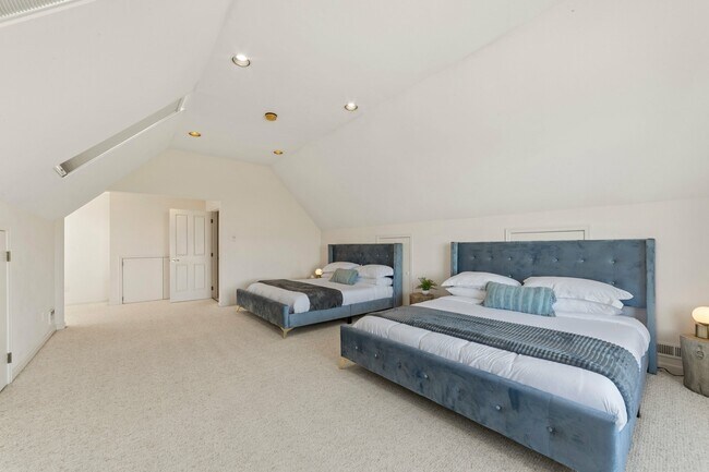 Building Photo - 4183 Sucia Dr