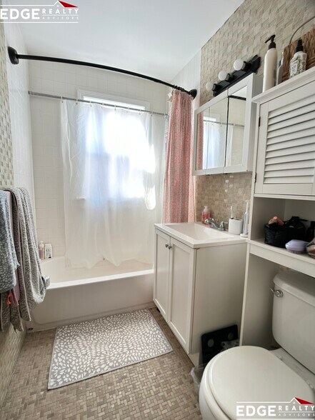 Building Photo - 27 Bostonia Ave