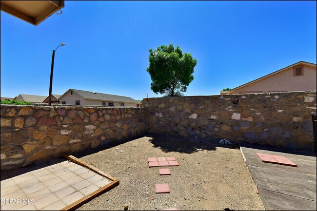 Building Photo - 12976 Enrique Gomez Dr