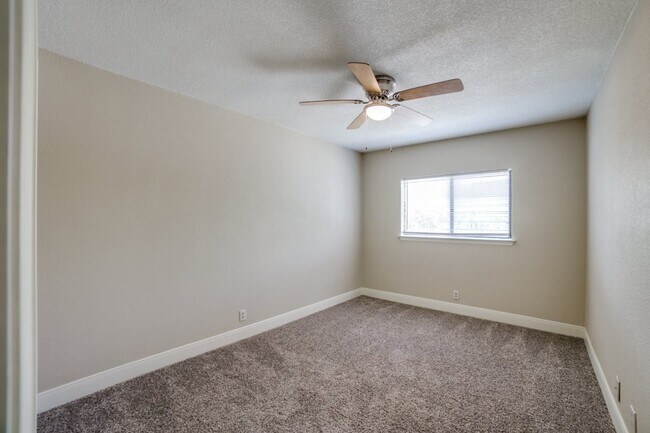 Building Photo - 7739 Alverstone Way