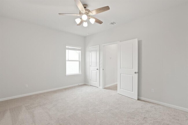 Building Photo - 209 Banyon Dr