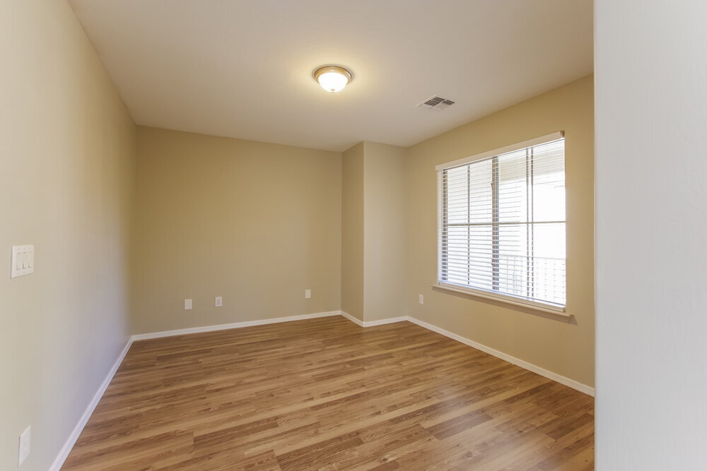 Building Photo - 3026 W Rapalo Rd