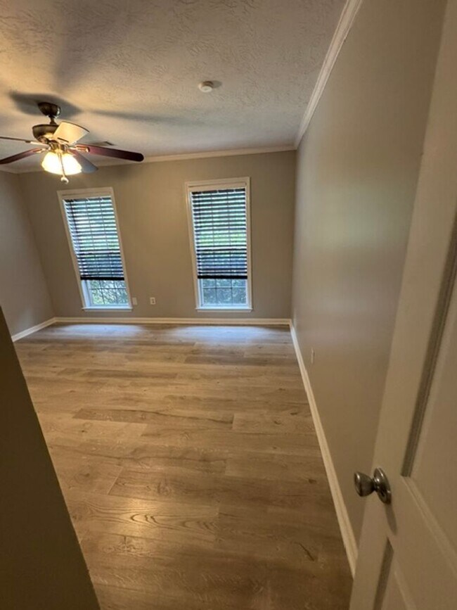 Building Photo - Available Now In Riverwood Plantation!