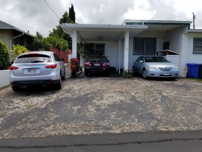 Building Photo - NEWLY RENOVATED -2 Bed, 2 Bath, 2 Parking Duplex in Aiea- UTILITIES INCLUDED!!