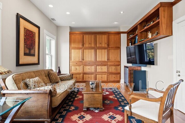 Building Photo - 2131 S St NW