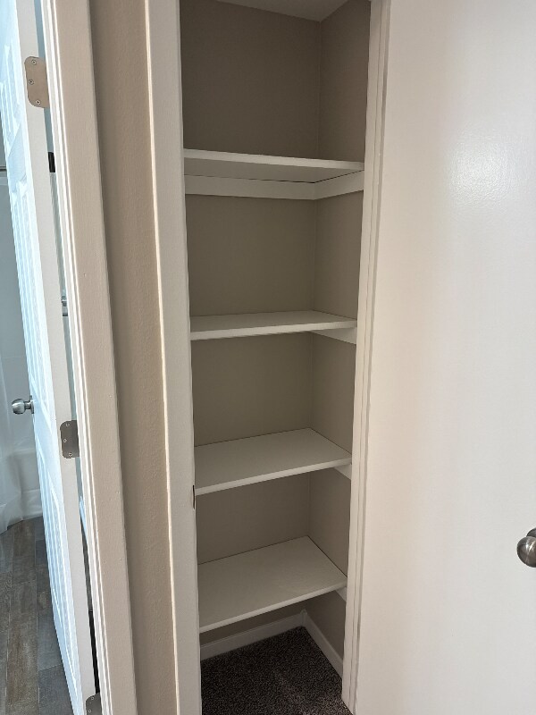 Building Photo - 616 S Mt Carmel St