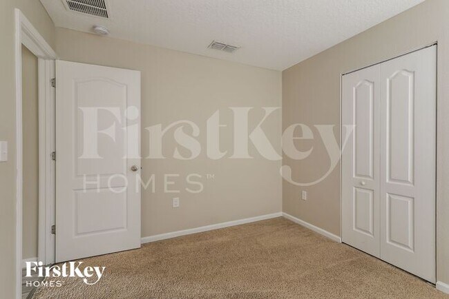 Building Photo - 3843 Falcon Crest Dr