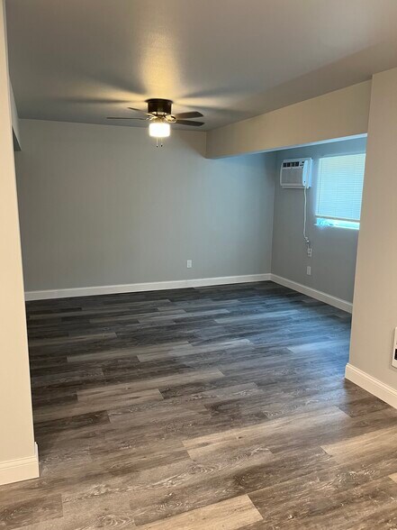 Building Photo - 408 Academy St
