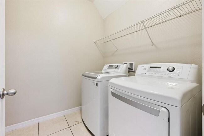 Building Photo - 1440 Scarlet Oak Loop