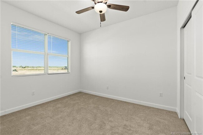 Building Photo - 14143 SW Safi Ter