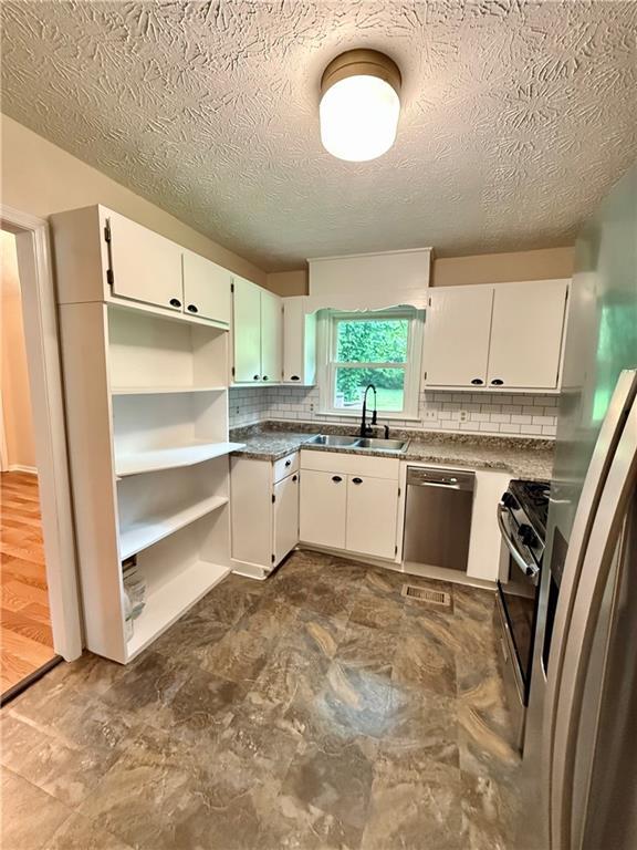 Building Photo - 1194 Broward Dr