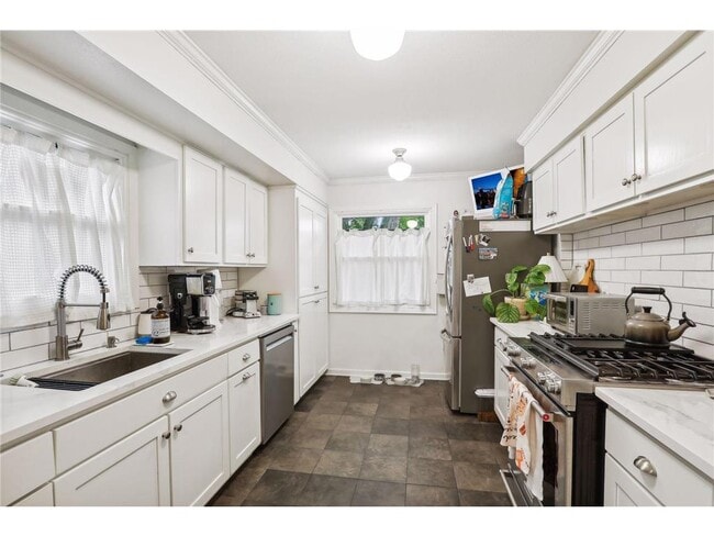 Building Photo - 4237 Ottawa Ave S