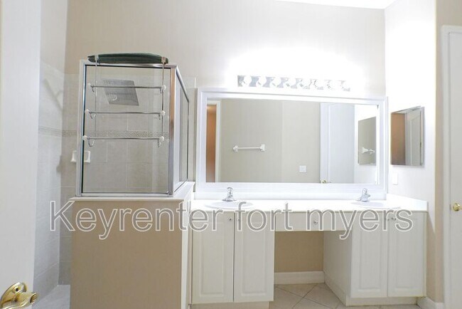 Building Photo - 6010 Jonathans Bay Cir