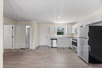 Building Photo - 27038 State Hwy B