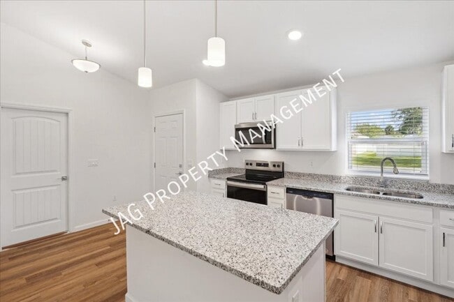 Building Photo - 233 Bird of Paradise Dr