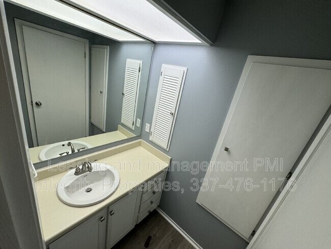 Building Photo - 101 Wilbourn Blvd