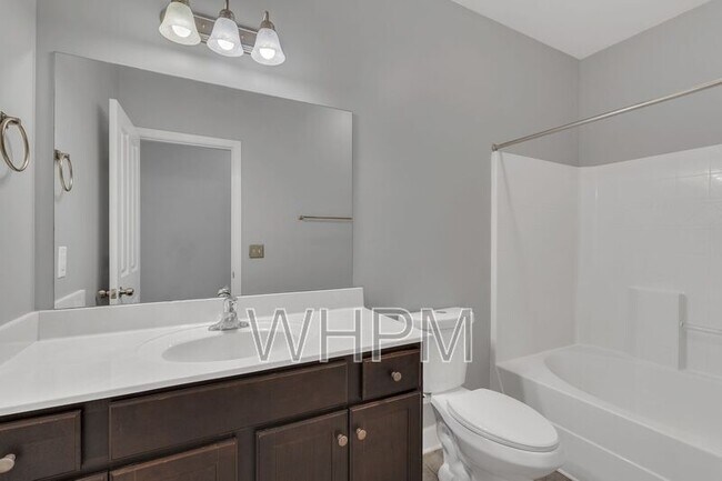 Building Photo - 4846 Bevendean Dr