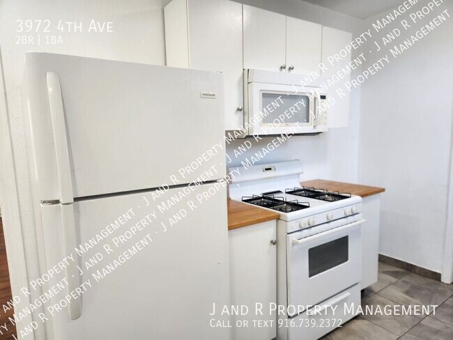 Building Photo - 3972 4th Ave