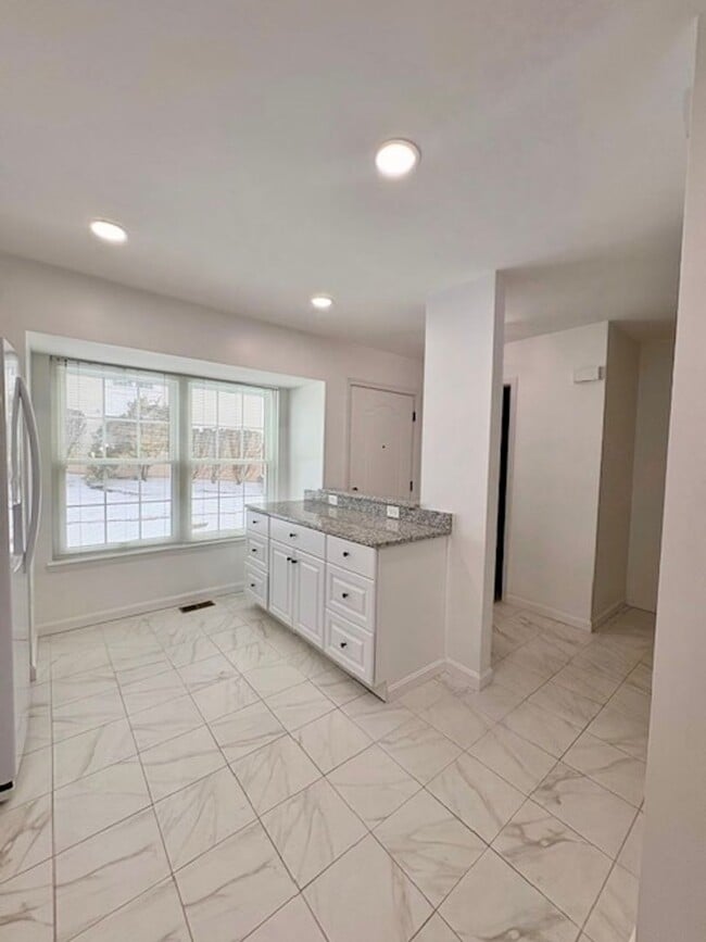 Building Photo - 18250 Paladin Dr