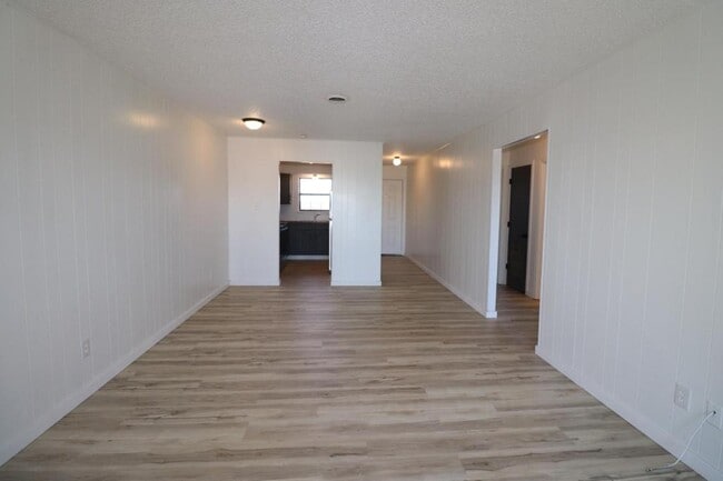 Building Photo - 118 Fairway Ave