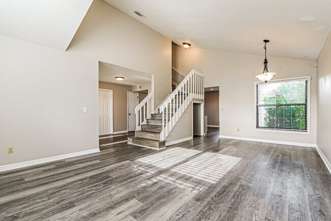 Building Photo - 2002 Kinder Ct