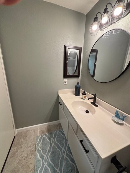 Building Photo - 35887 Lourdes Dr